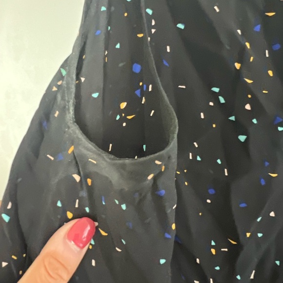 Aritzia Wilfred Black Confetti Speck Split Back Silk Tank Top XS - Picture 4 of 4